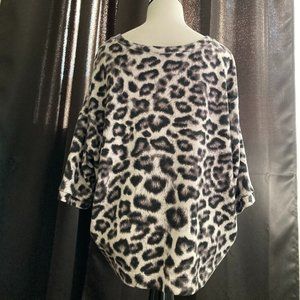 Animal Print Crop Sleeve Sweatshirt, Women's Large